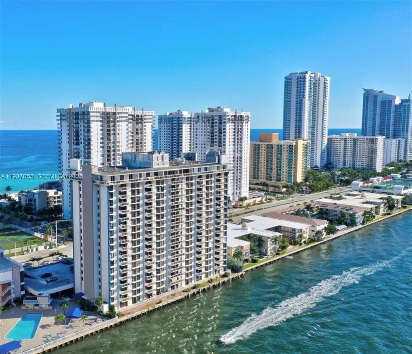 1600 S Ocean Dr 3G photo 1
