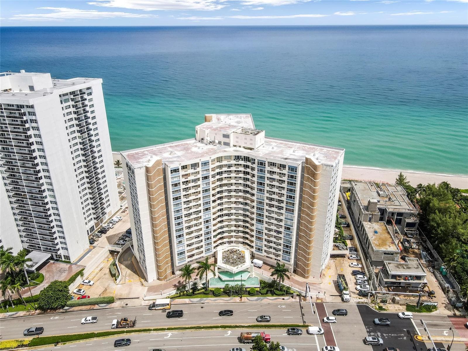 3180 S Ocean Drive 517 photo 1