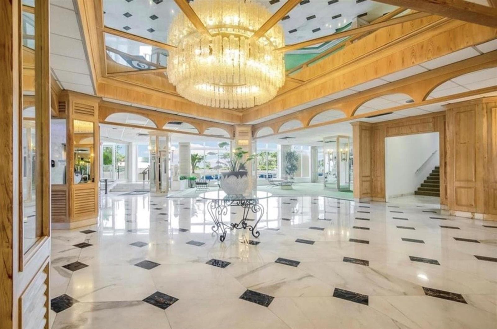 3180 S Ocean Drive 517 photo 24