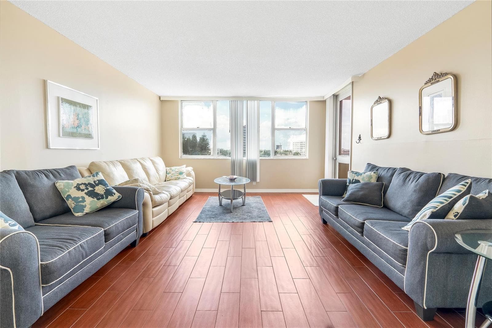 3180 S Ocean Drive 517 photo 8