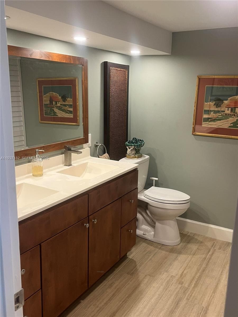 202 Sanctuary Dr photo 19