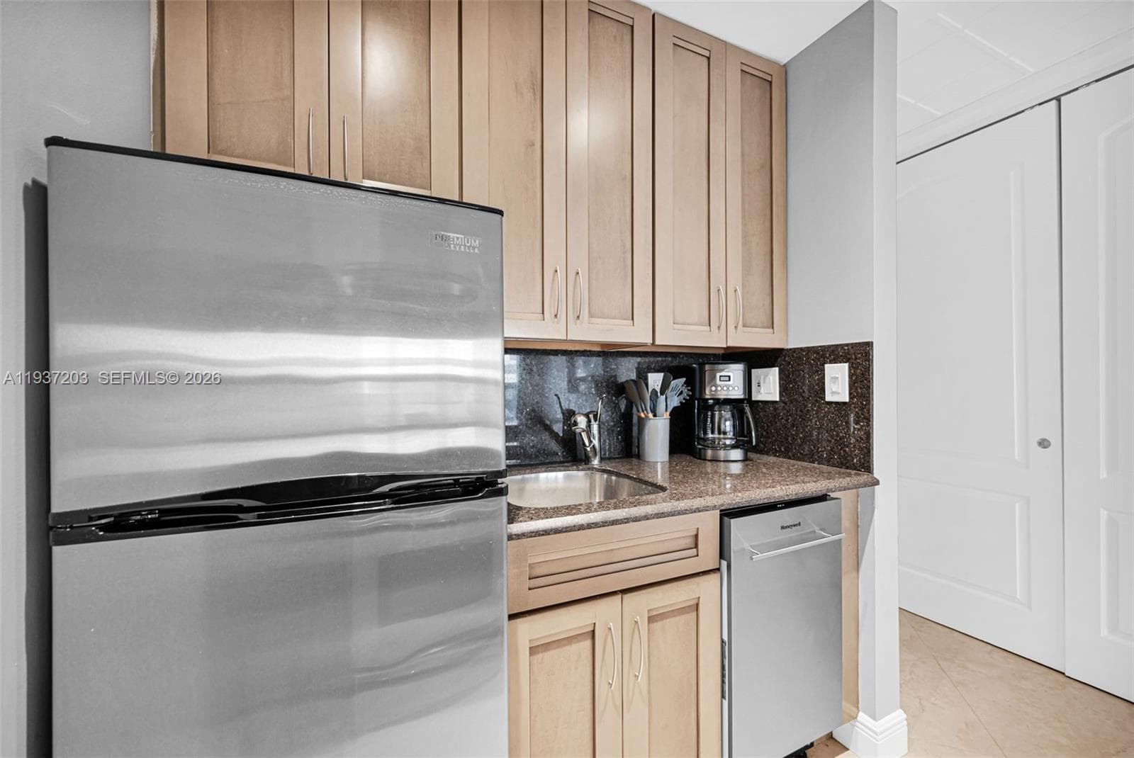 405 N Ocean Blvd 103 photo 22