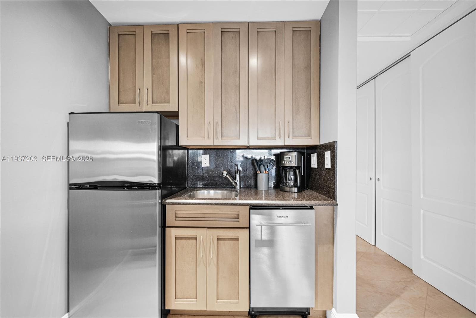 405 N Ocean Blvd 103 photo 24