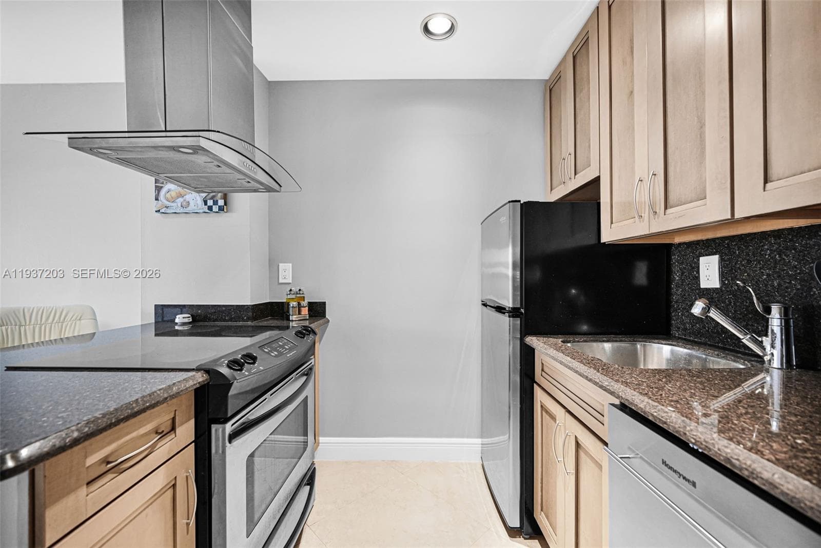 405 N Ocean Blvd 103 photo 21
