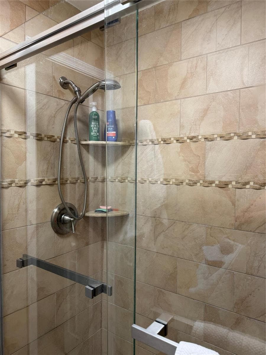 6407 Bay Club Drive Apt 1 photo 19