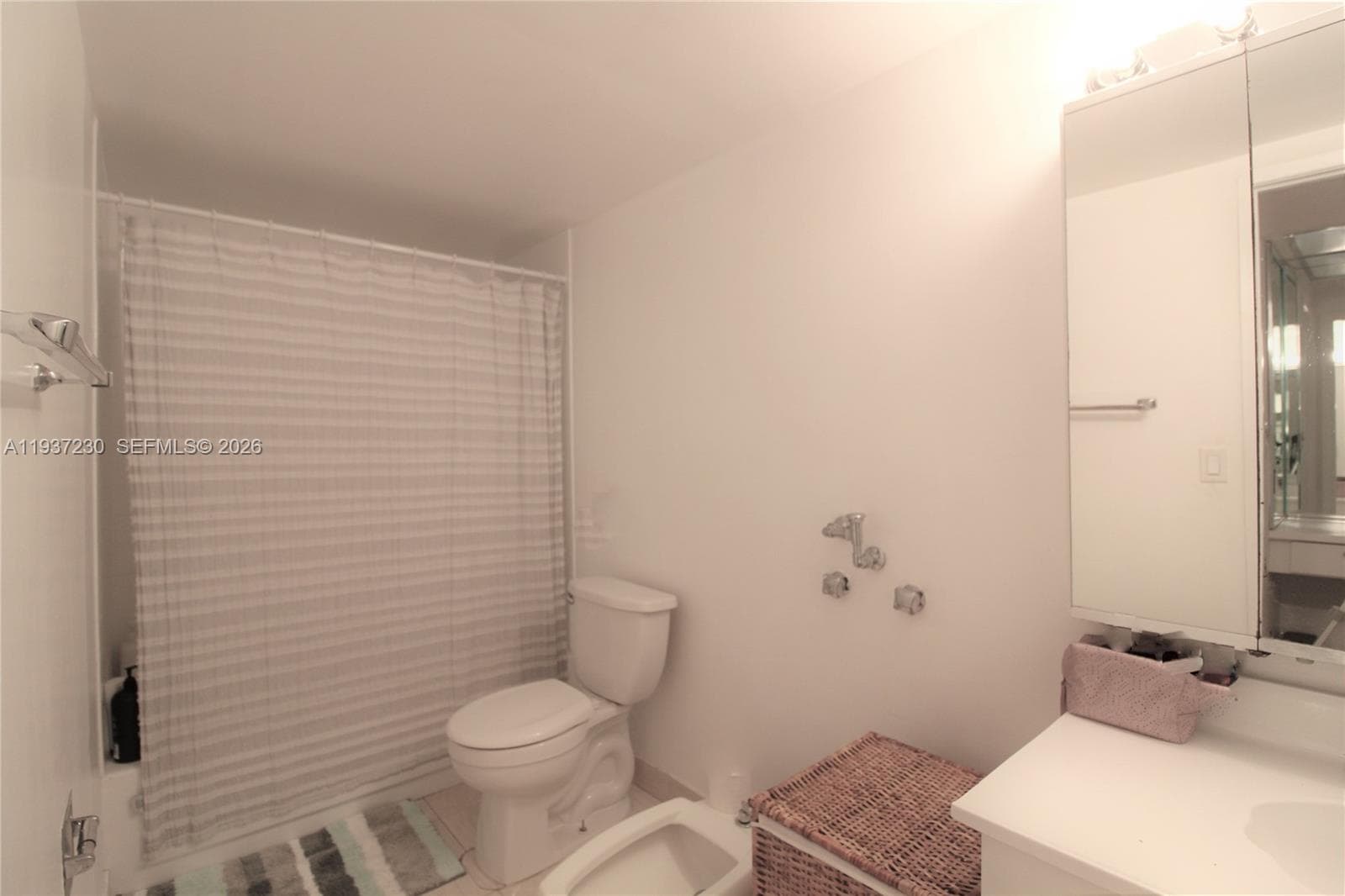 2500 Parkview Dr 315 photo 16