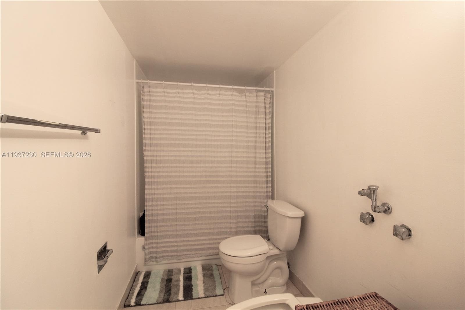 2500 Parkview Dr 315 photo 12