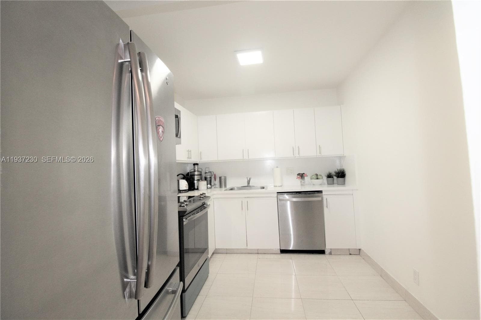2500 Parkview Dr 315 photo 7