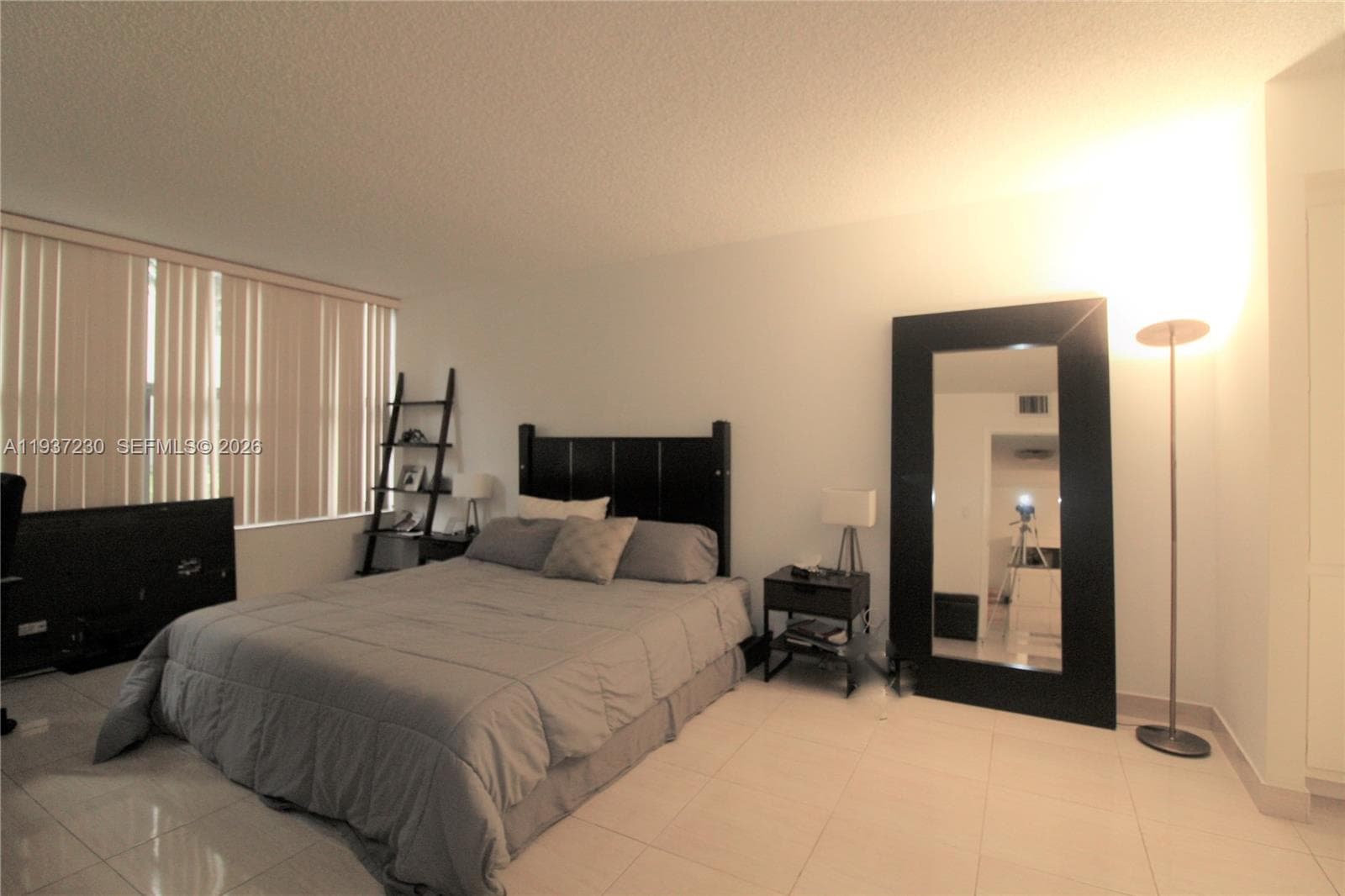 2500 Parkview Dr 315 photo 9