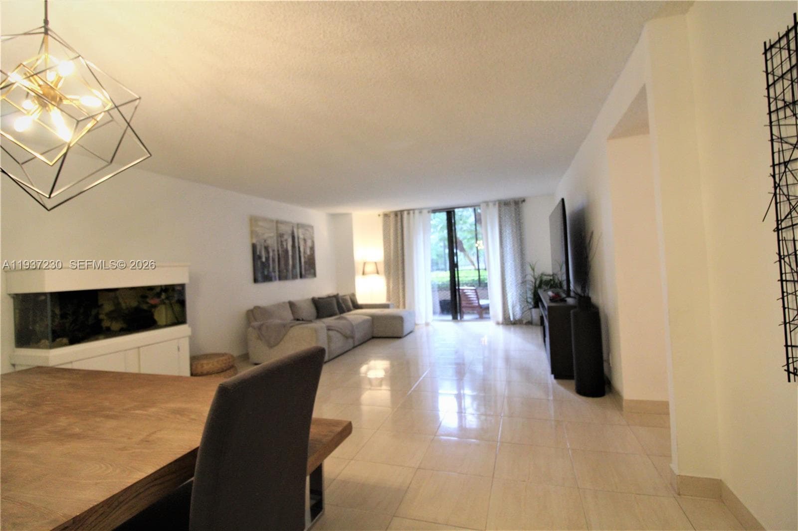 2500 Parkview Dr 315 photo 4