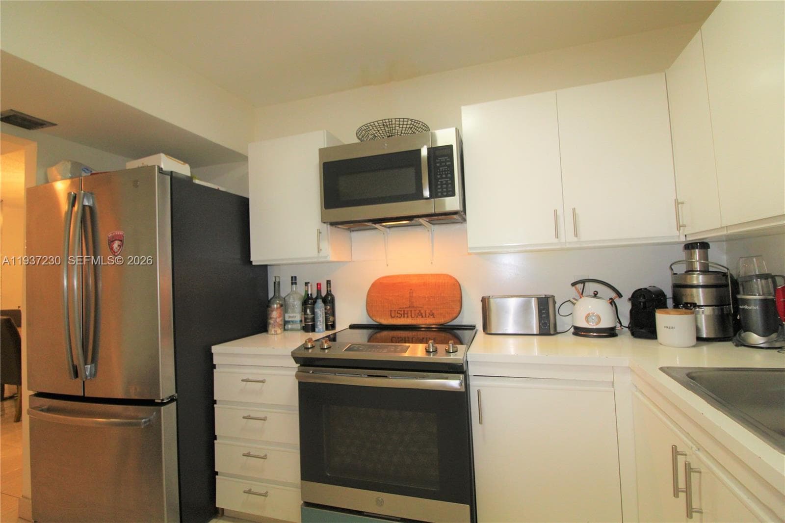 2500 Parkview Dr 315 photo 8