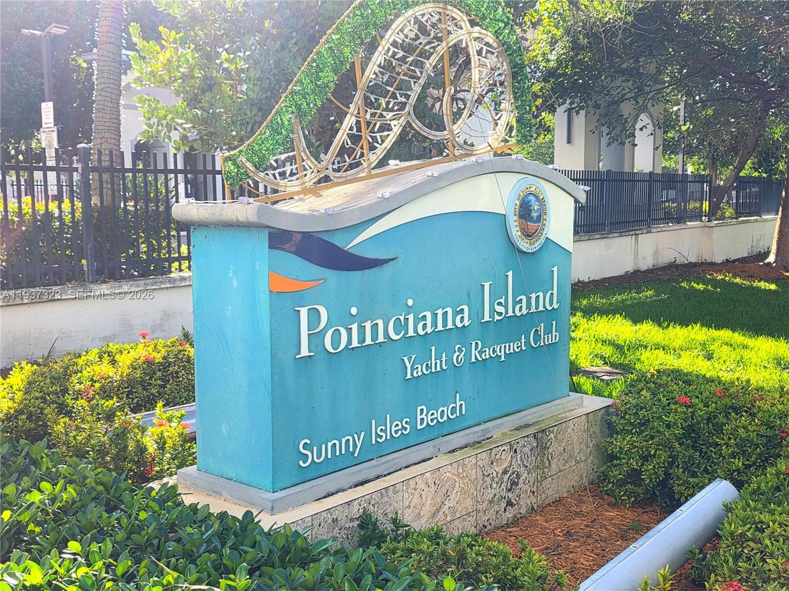 310 Poinciana Dr 802 photo 5