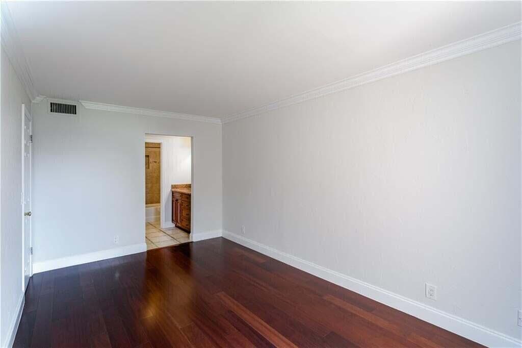 2800 Fiore Way 2060 photo 13