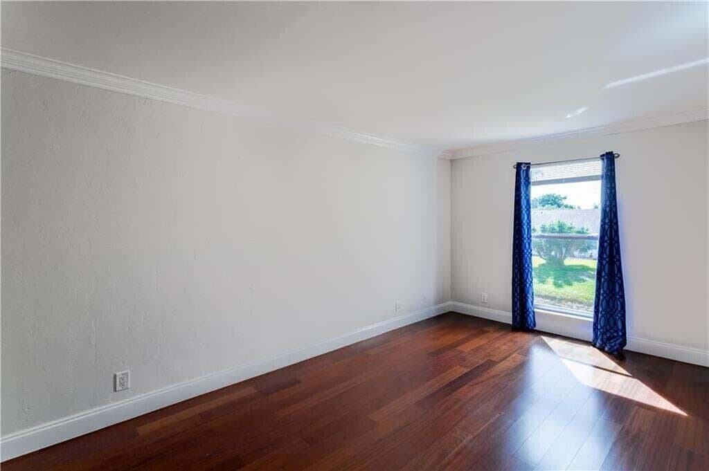 2800 Fiore Way 2060 photo 12
