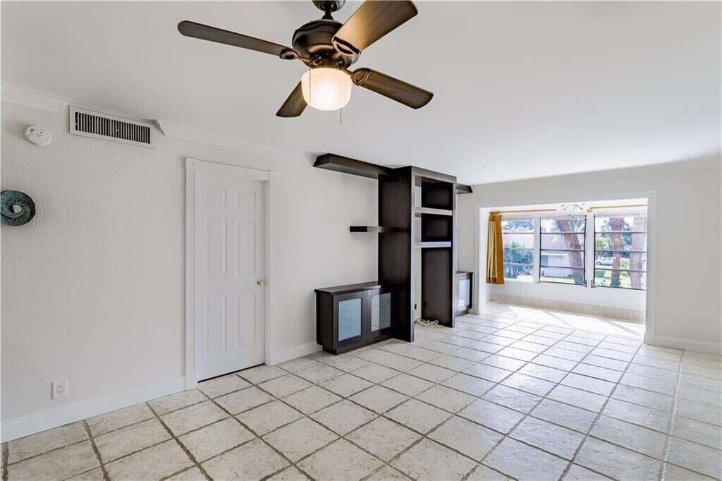 2800 Fiore Way 2060 photo 5
