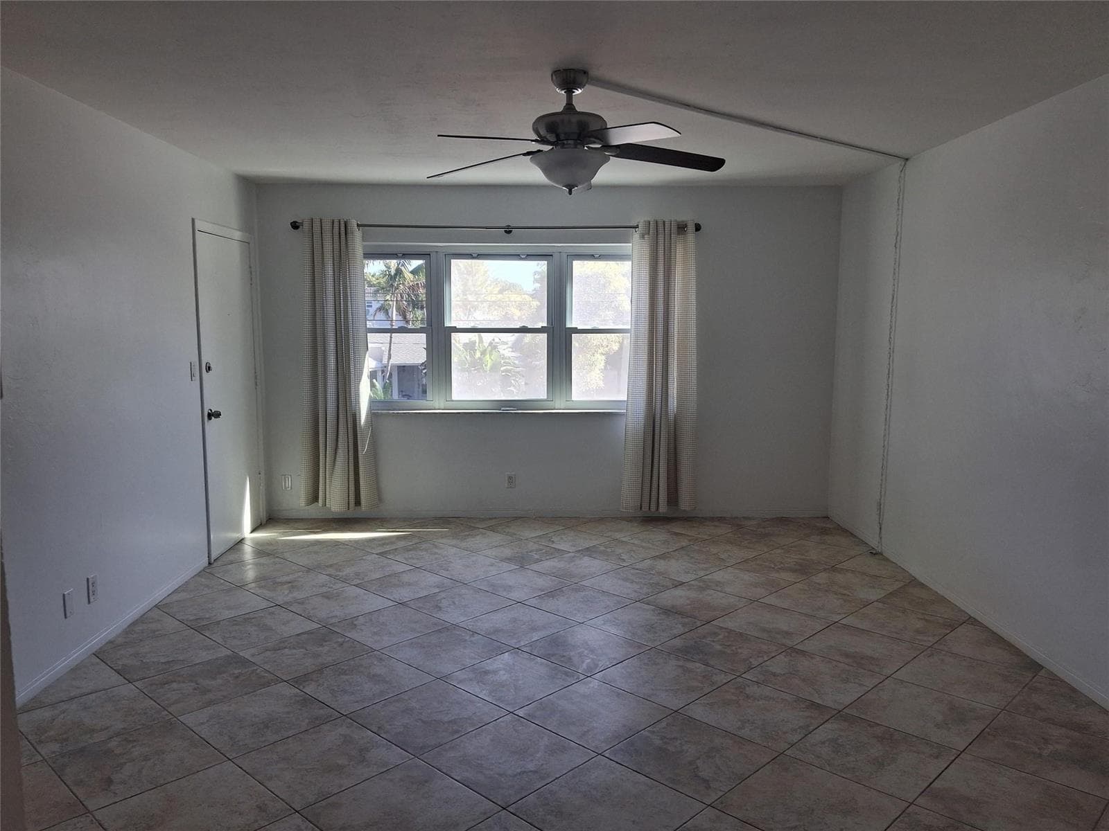 505 NE 20 Avenue 217 photo 7