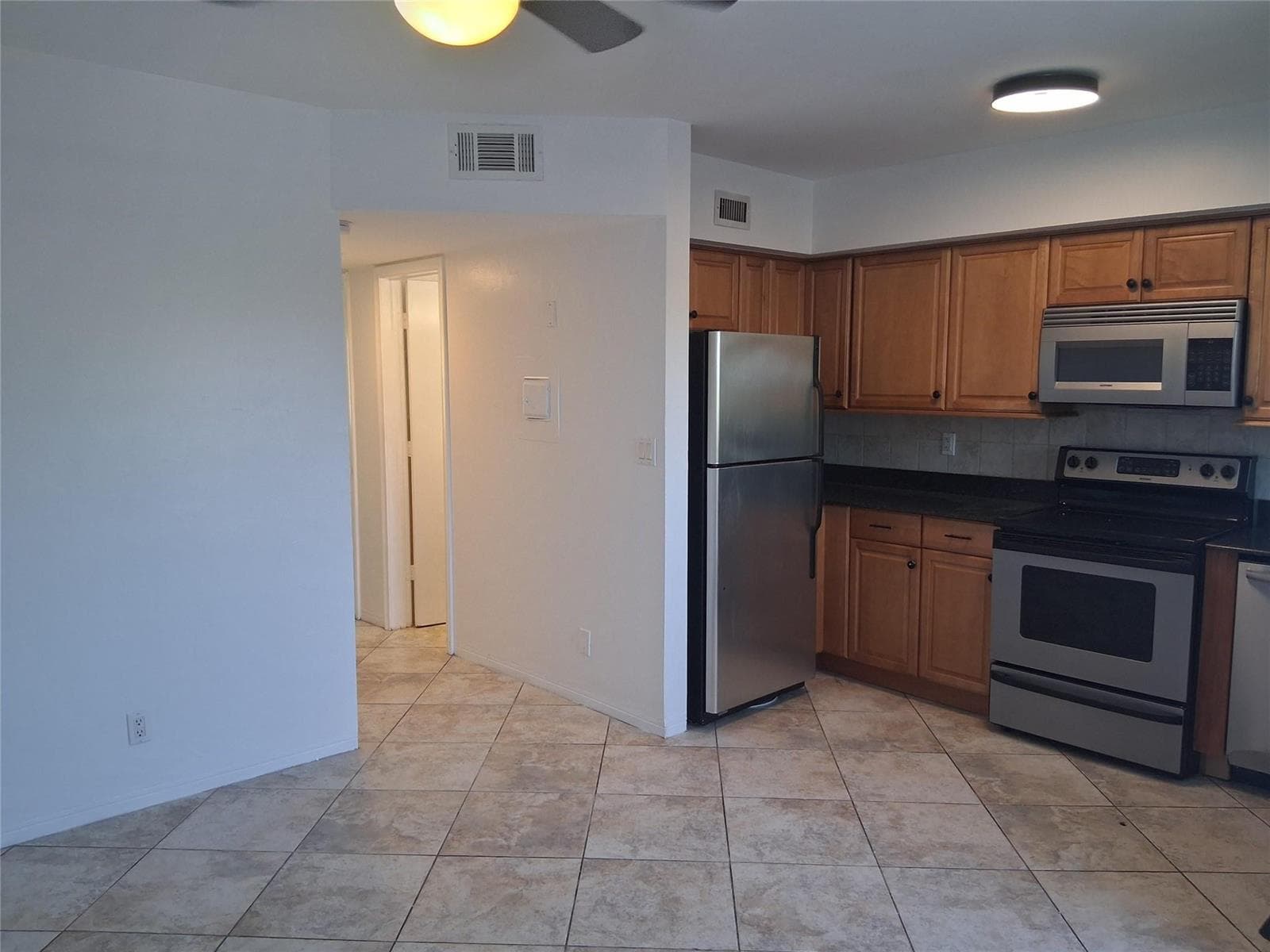 505 NE 20 Avenue 217 photo 3
