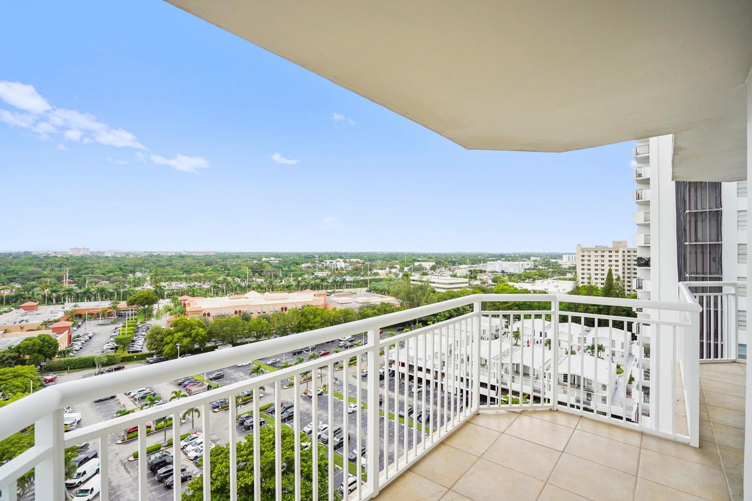 18051 Biscayne Boulevard 1504 photo 16