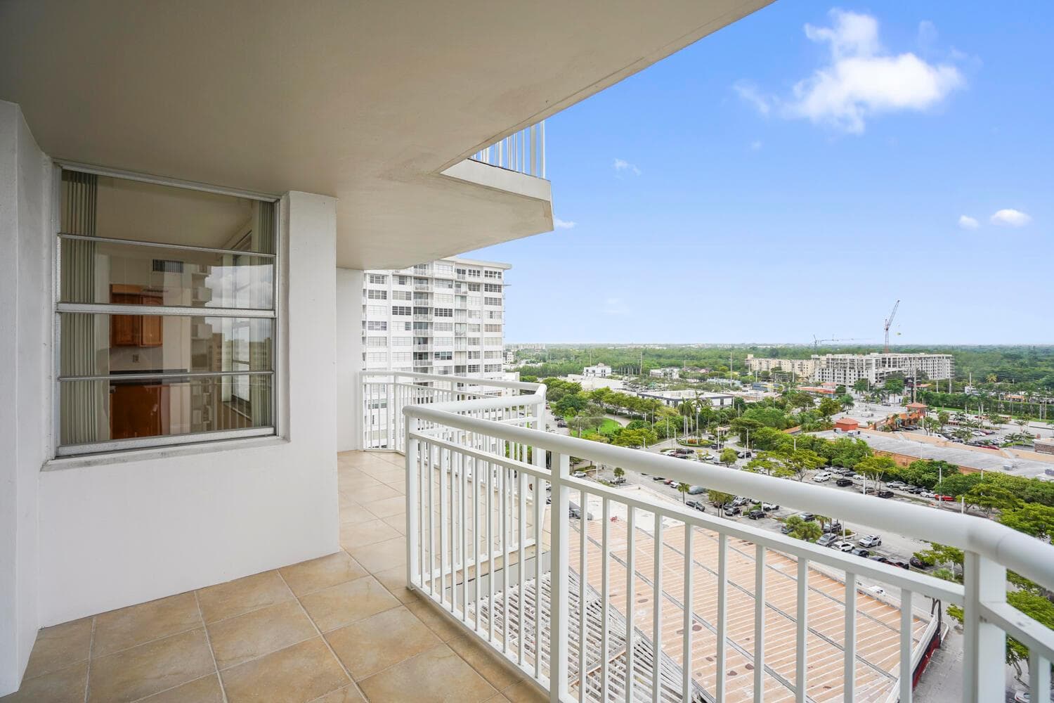 18051 Biscayne Boulevard 1504 photo 15