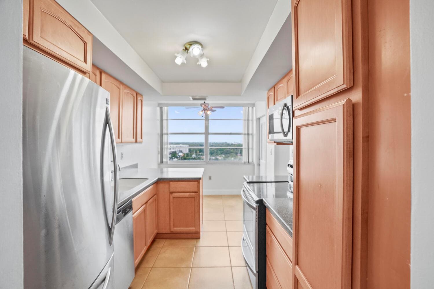 18051 Biscayne Boulevard 1504 photo 8