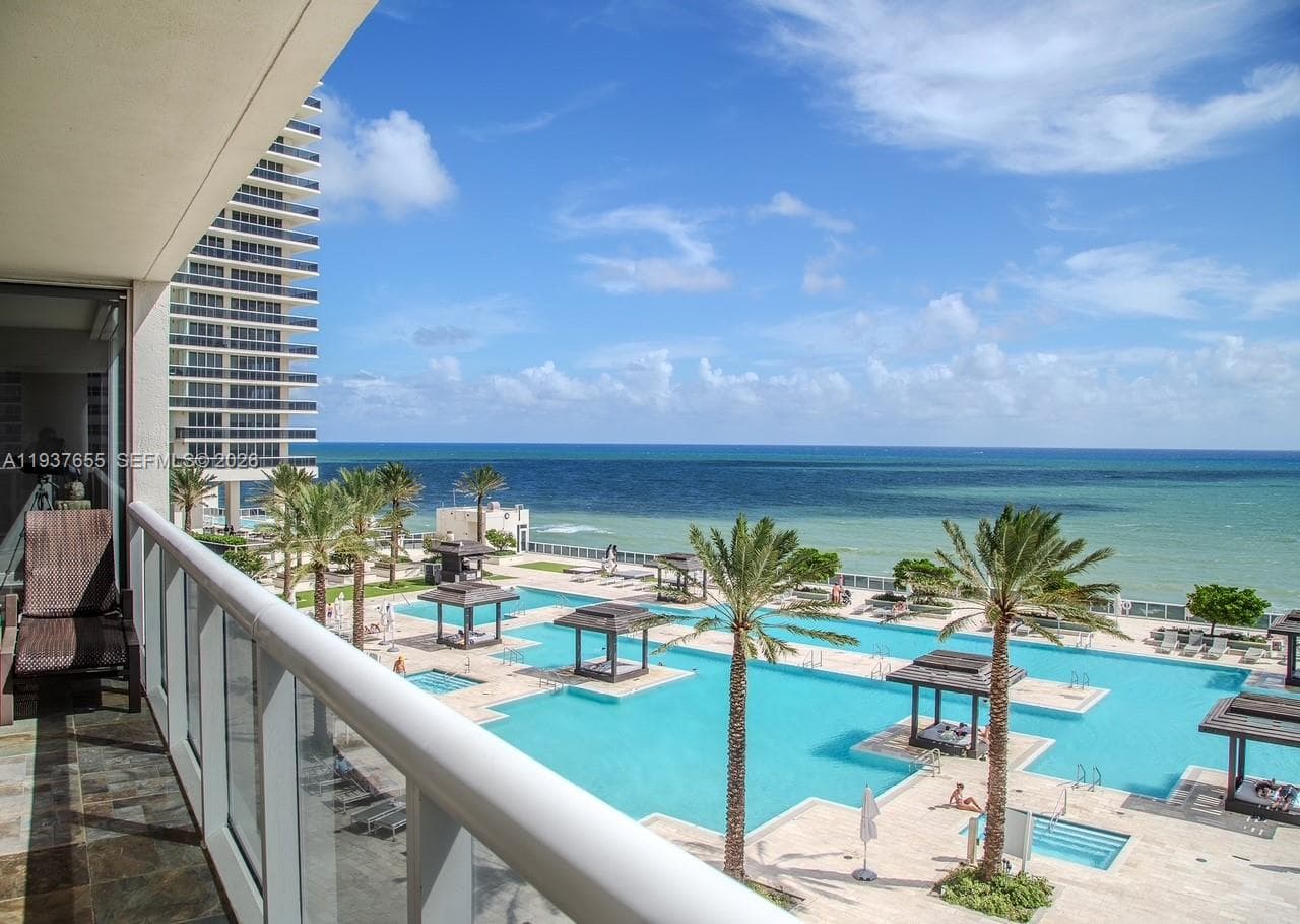 1850 S Ocean Dr 1004 photo 1