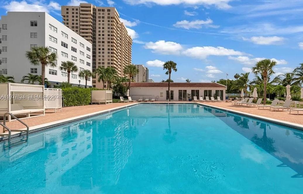 2457 Collins Ave 408 photo 11