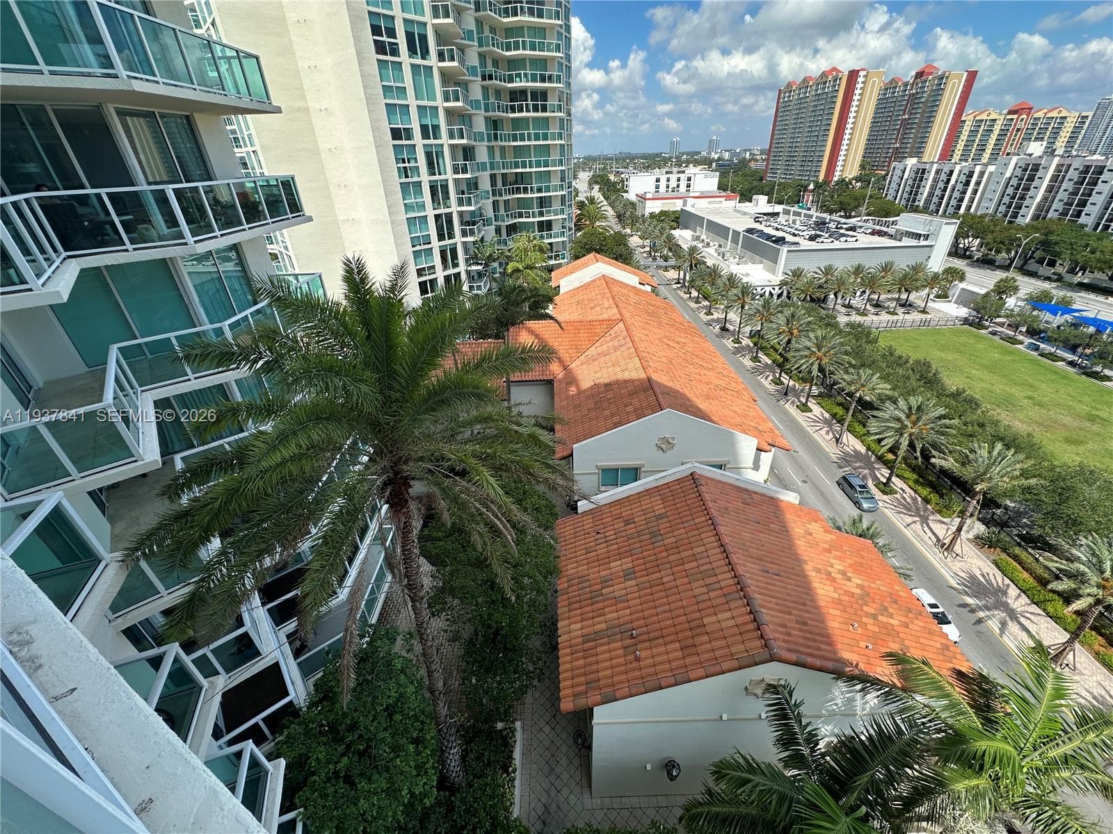 150 Sunny Isles Blvd 1-1102 photo 2