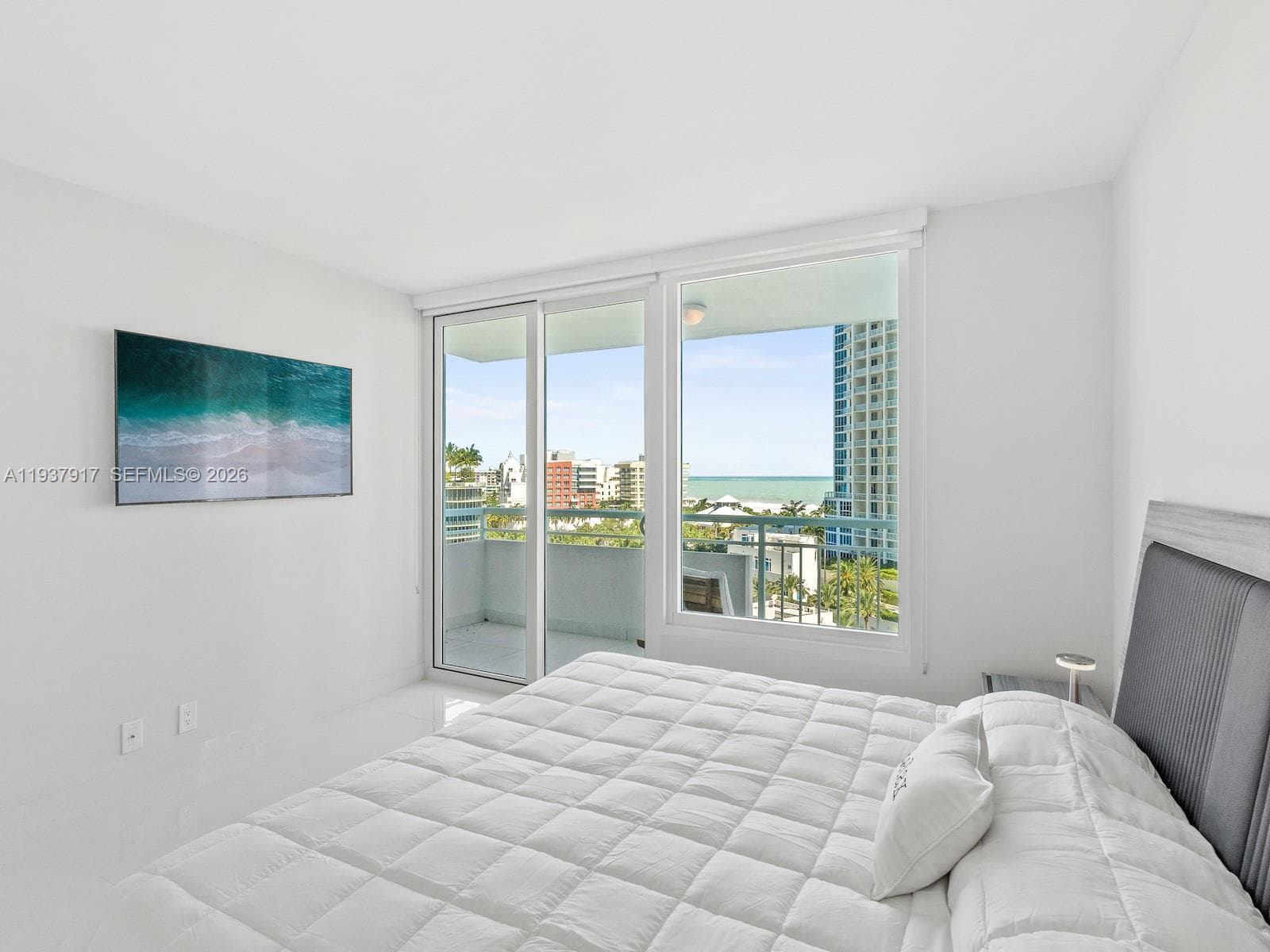 400 Pointe Dr 906 photo 16