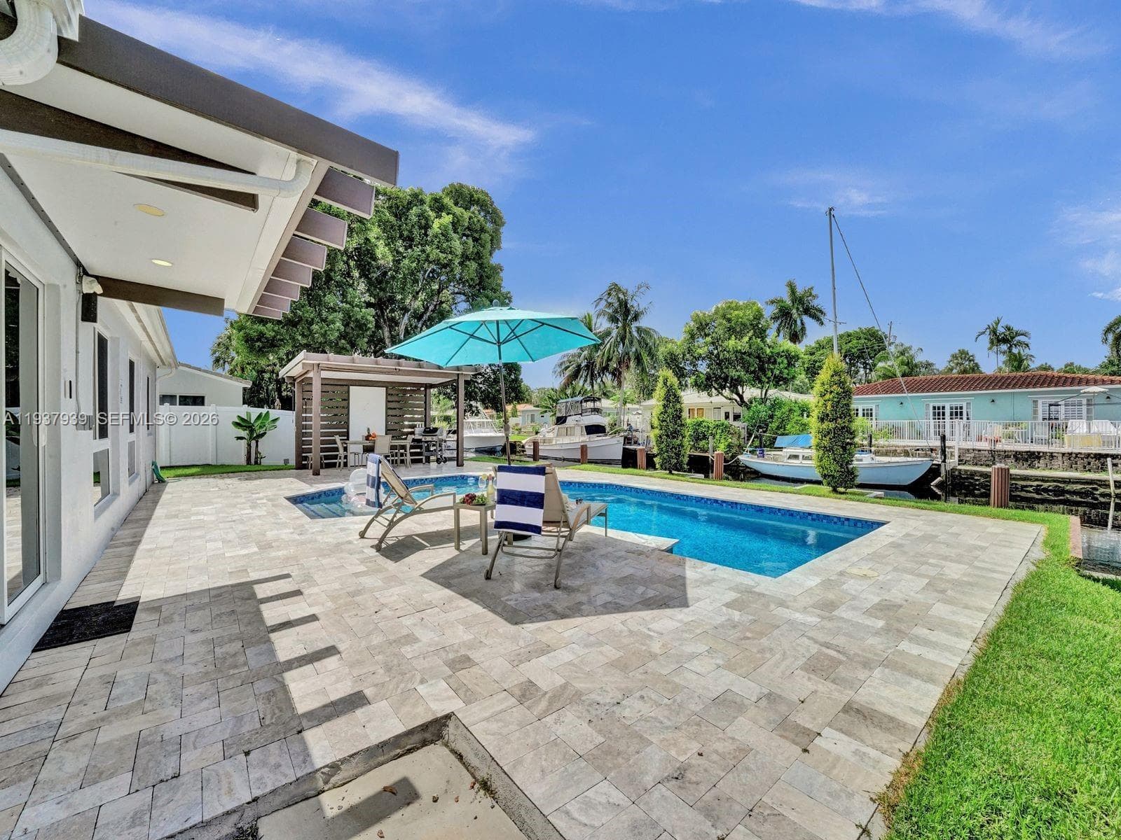 1108 Tangelo Isle photo 4