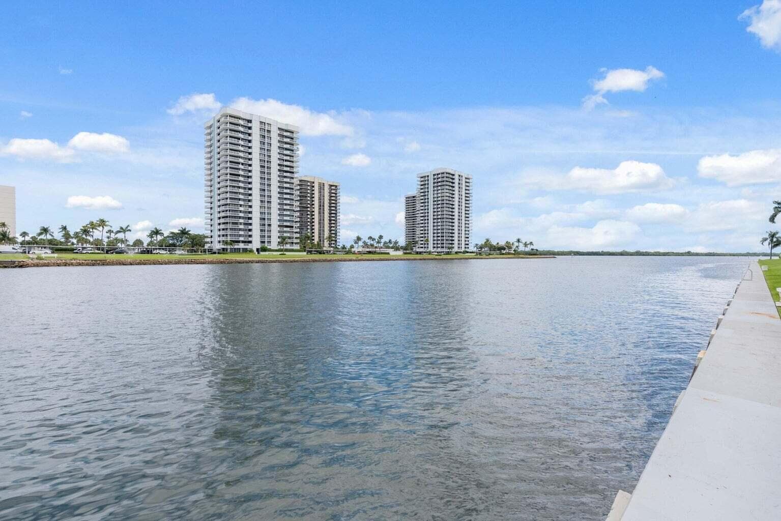 20 Yacht Club Drive 405 photo 3