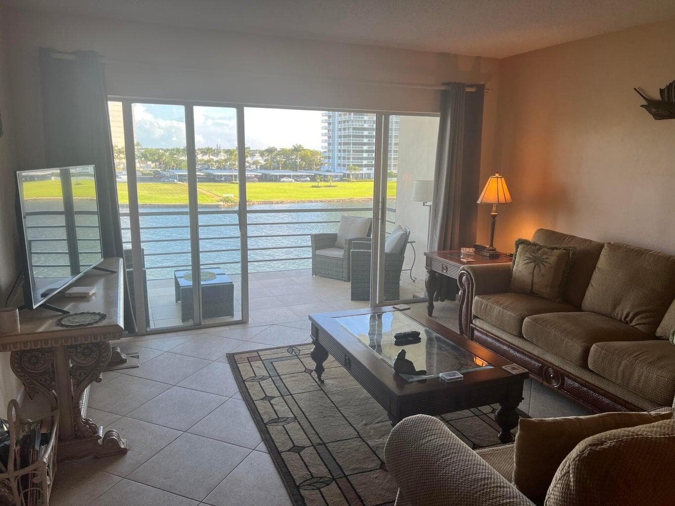 20 Yacht Club Drive 405 photo 4