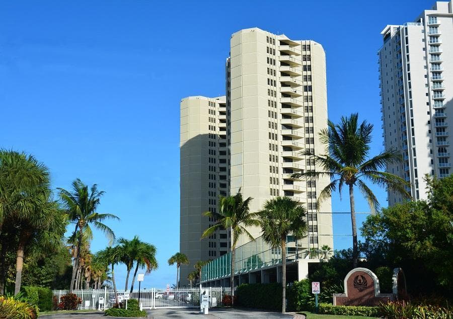 2800 N Ocean Drive B-23c photo 3