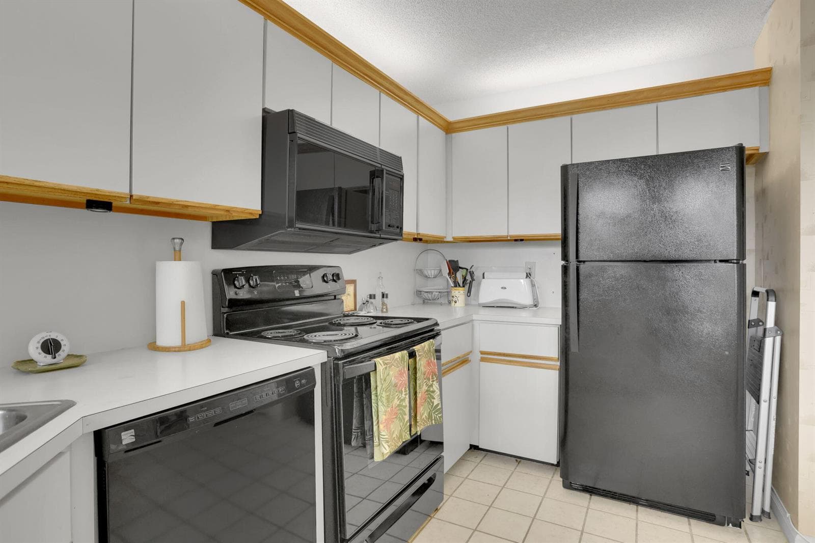 5881 Parkwalk Drive photo 17