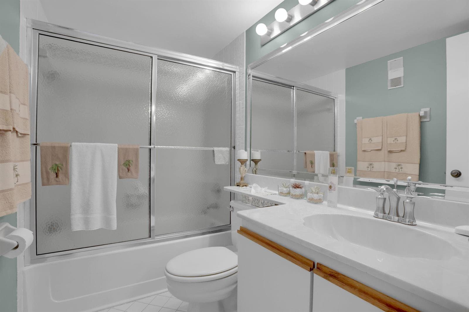 5881 Parkwalk Drive photo 12