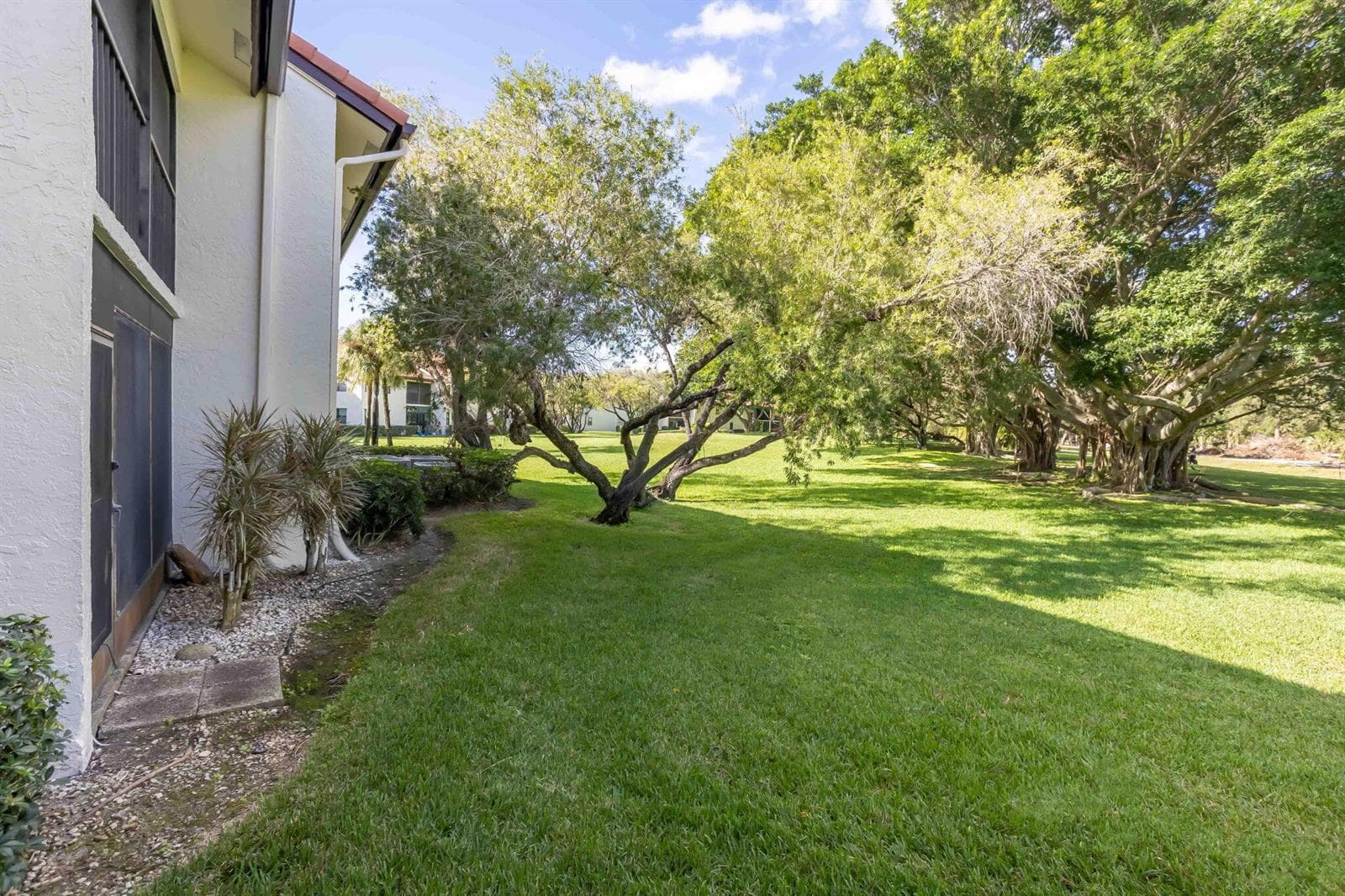 5881 Parkwalk Drive photo 24