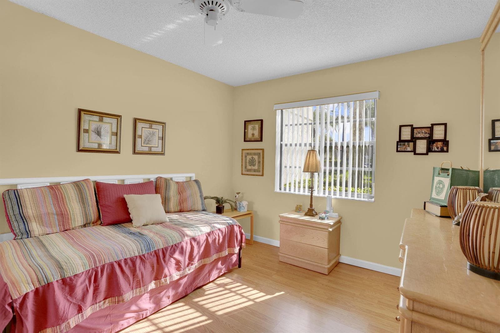 5881 Parkwalk Drive photo 14