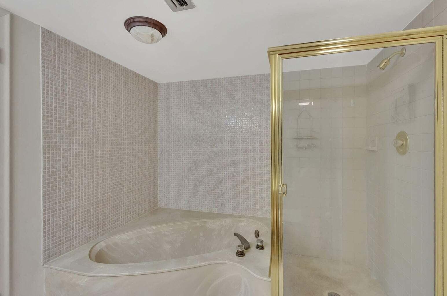 4200 N Ocean Drive 2-201 photo 5