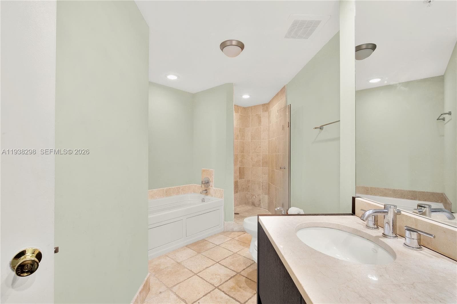 18201 Collins Ave 801A photo 18