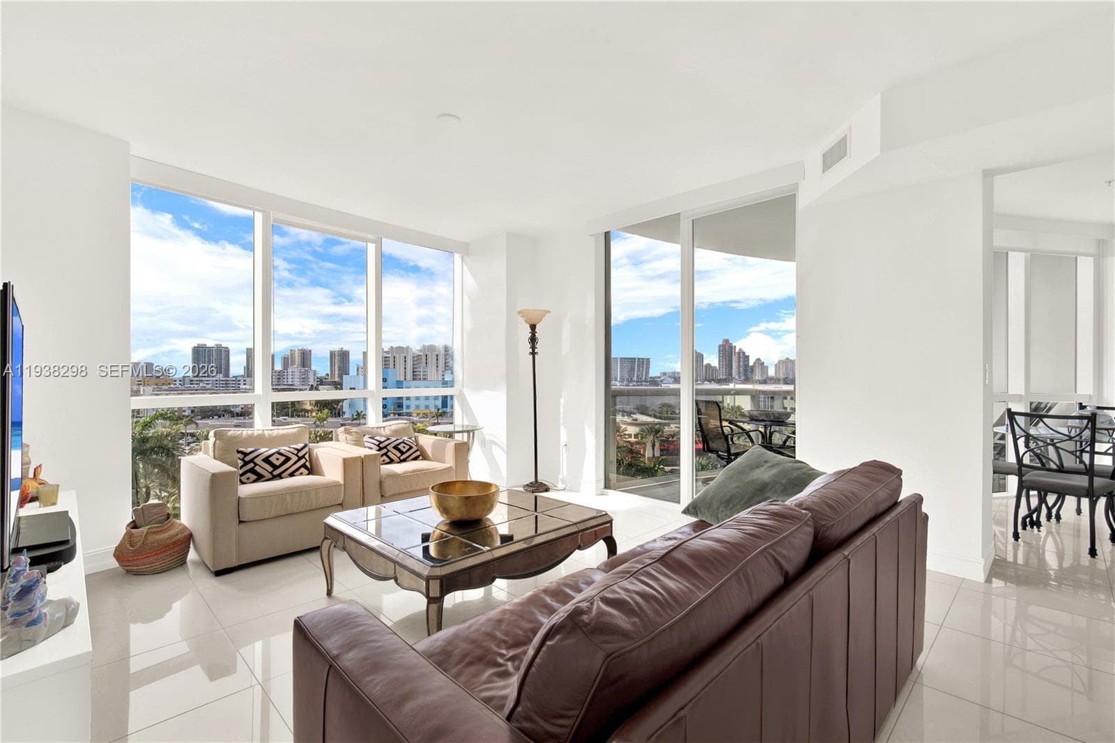18201 Collins Ave 801A photo 4