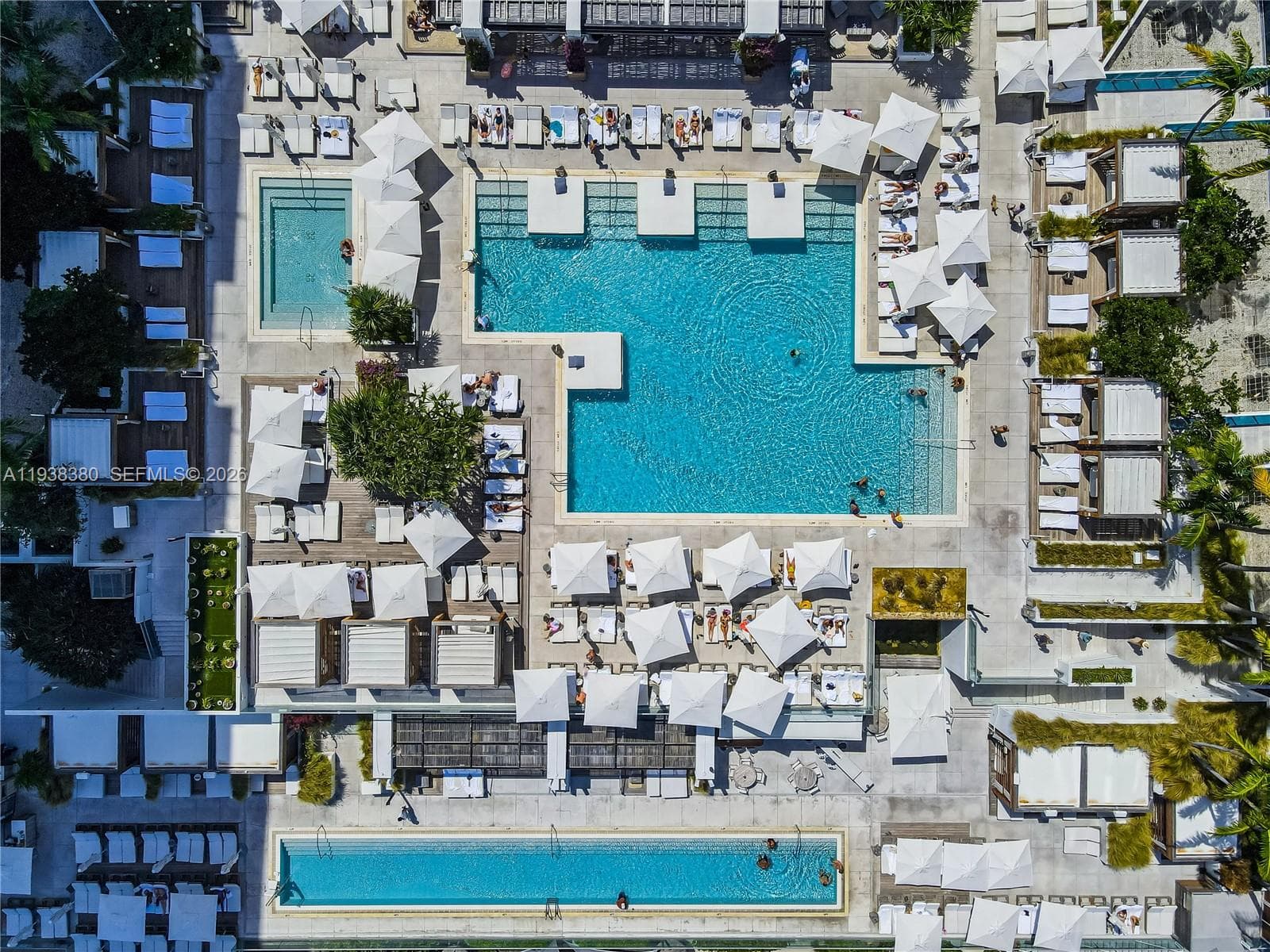 2301 Collins Ave 1425 photo 12