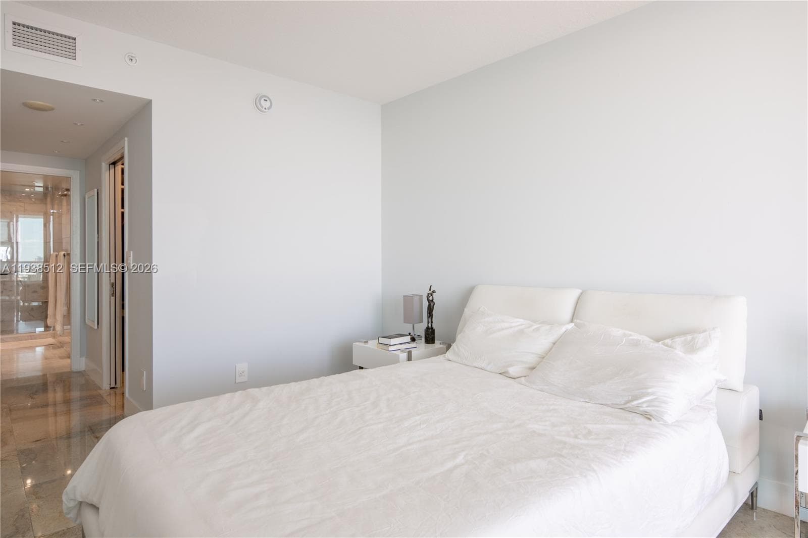 335 S Biscayne Blvd 3909 photo 22