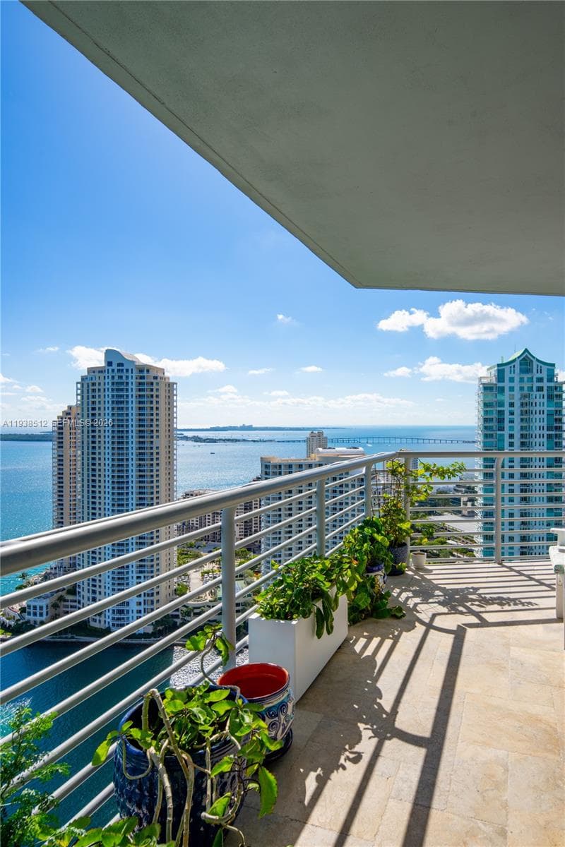 335 S Biscayne Blvd 3909 photo 5