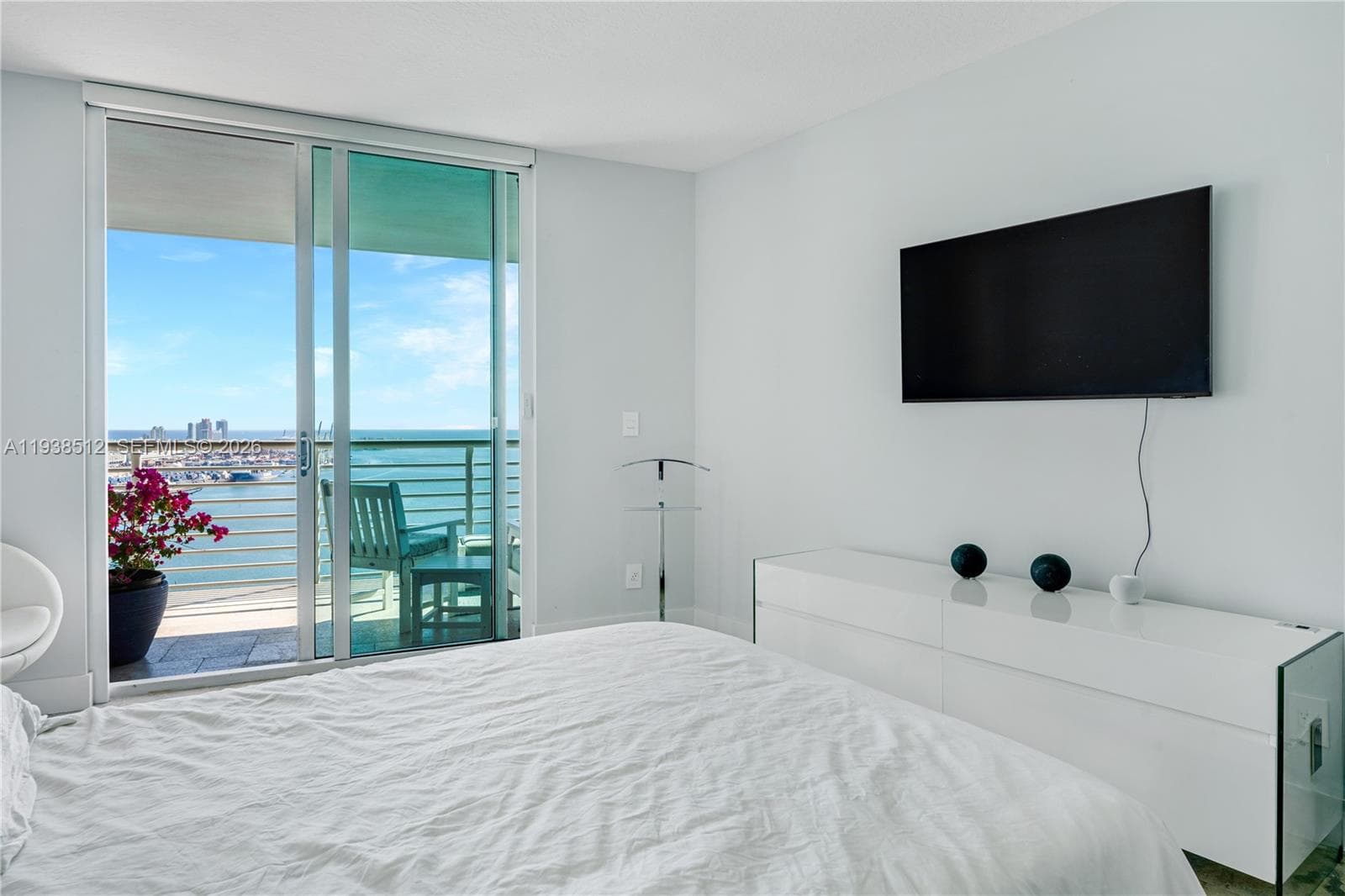 335 S Biscayne Blvd 3909 photo 19