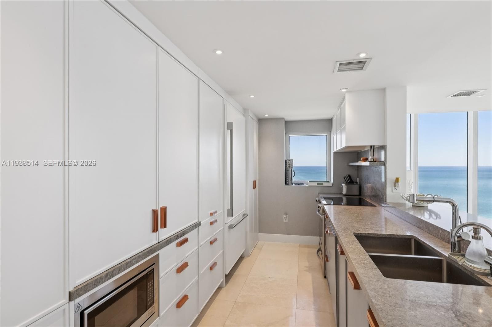 10275 Collins Ave 1110 photo 22