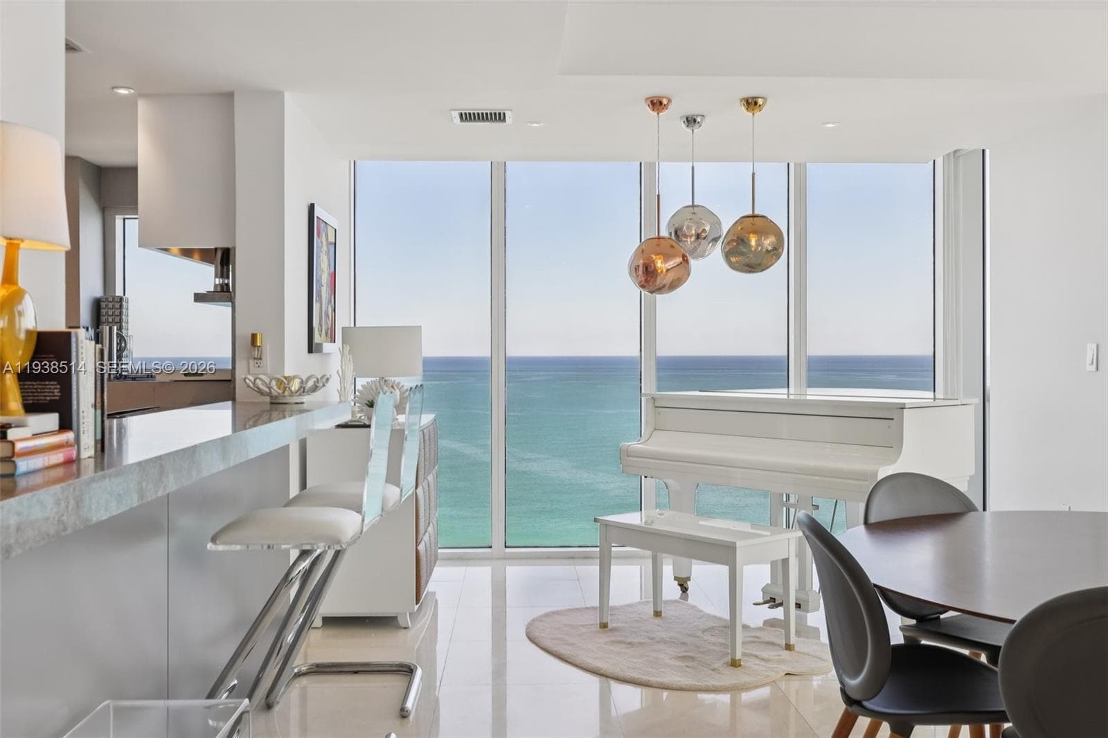 10275 Collins Ave 1110 photo 3