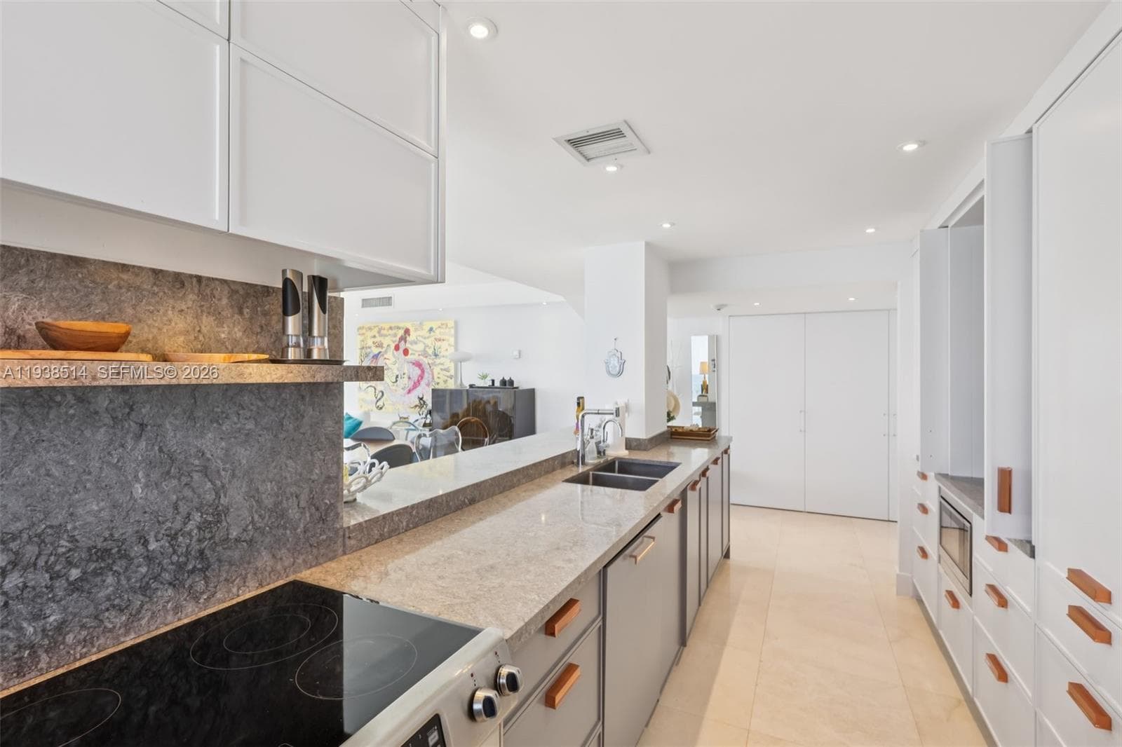 10275 Collins Ave 1110 photo 24