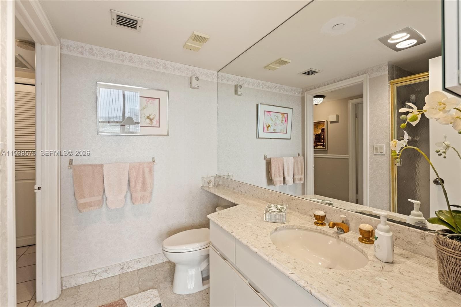 11113 Biscayne Blvd 1554 photo 15