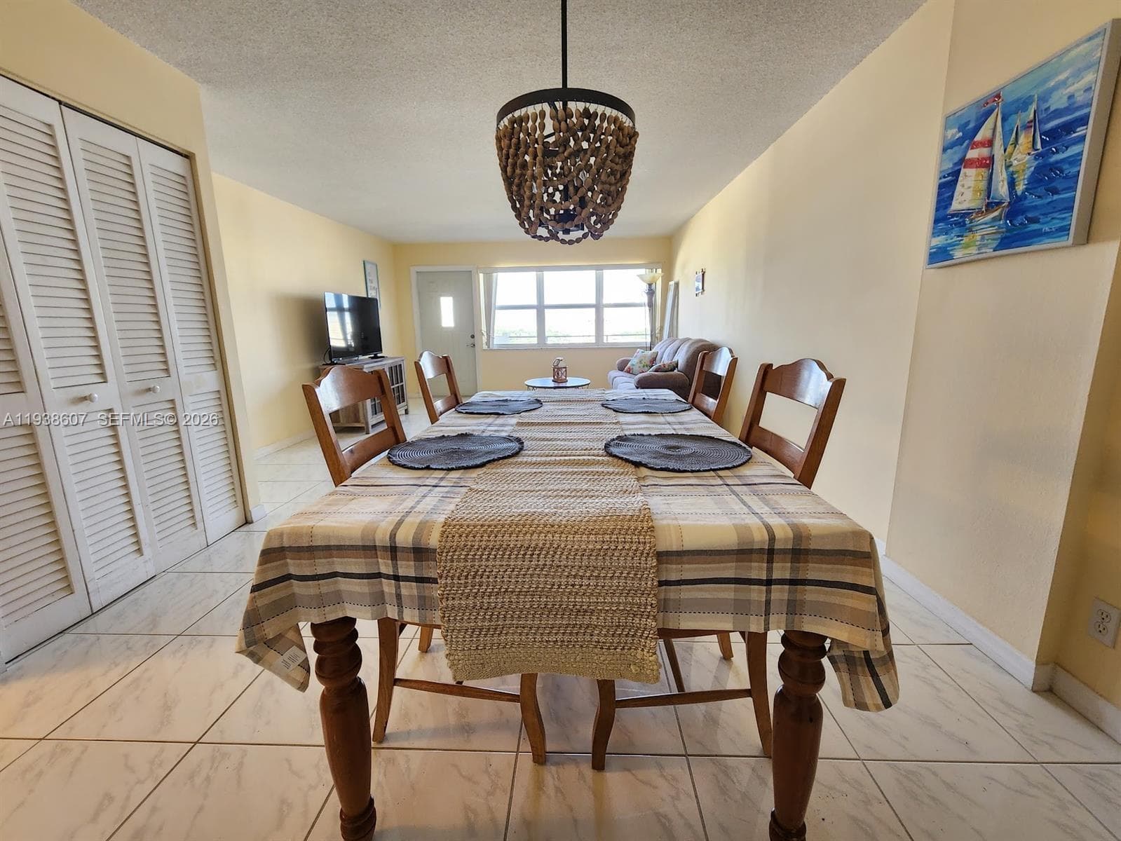 401 Golden Isles Dr 1114 photo 2