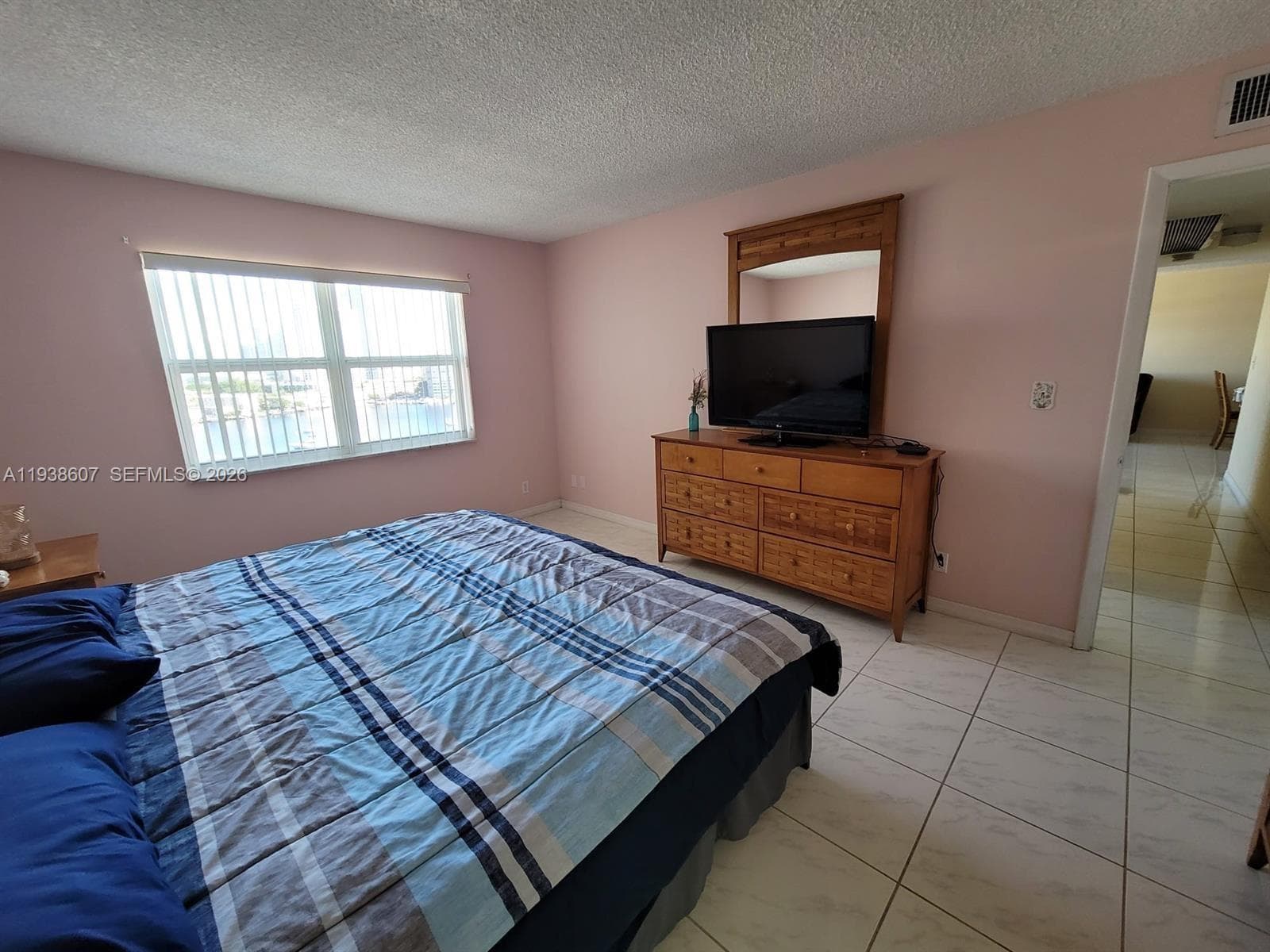 401 Golden Isles Dr 1114 photo 12