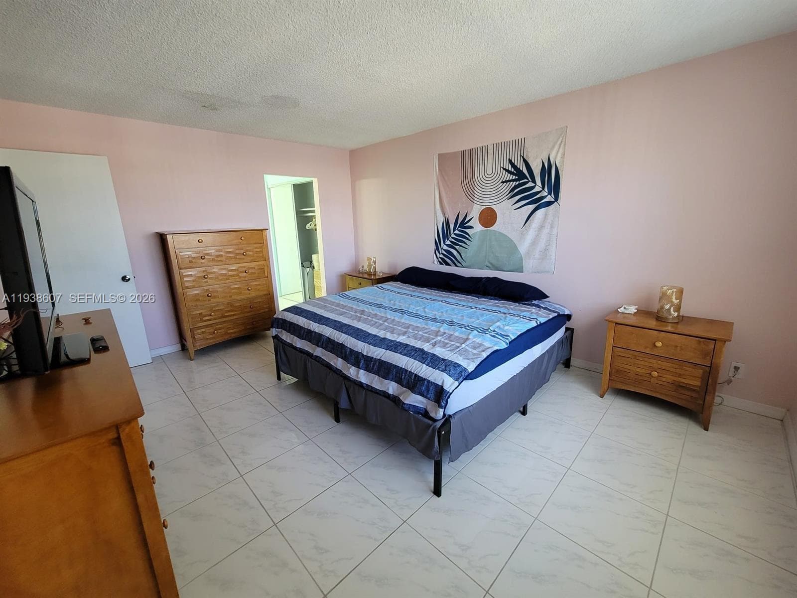 401 Golden Isles Dr 1114 photo 11